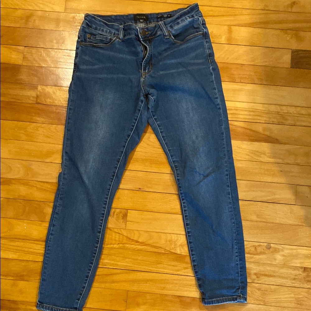 Tahari Blue Skinny Jeans with Modern Tapered Fit